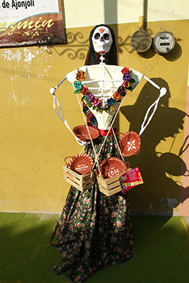 Photo: Catrina with clay platters