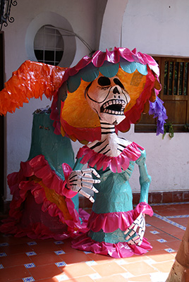Photo: Catrina torso with big brimmed hat